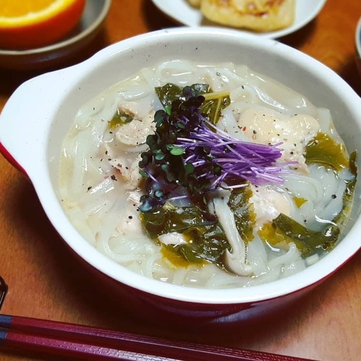 炊飯器で作る  鶏スープのフォー